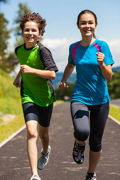 Adolescent Multiple Risk Behavior and Socioeconomic Status